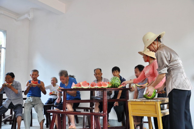 酷夏来临，职工6月份的工资将发放防暑降温费，各地标准是多少？